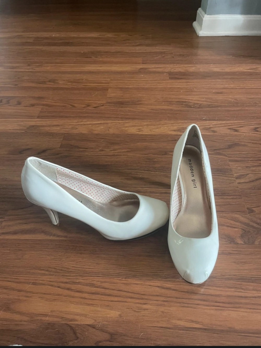 Madden Girl Cream Patent Mid Heel Pumps